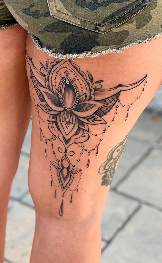 tatuagens-femininas-na-perna-2020-14 