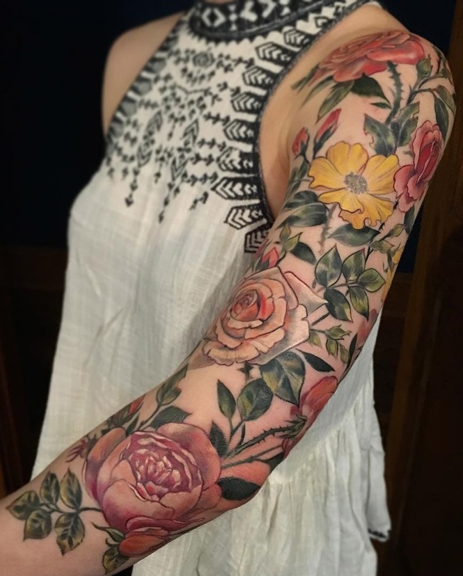 Tatuagem-de-braço-fechado-feminina-13 
