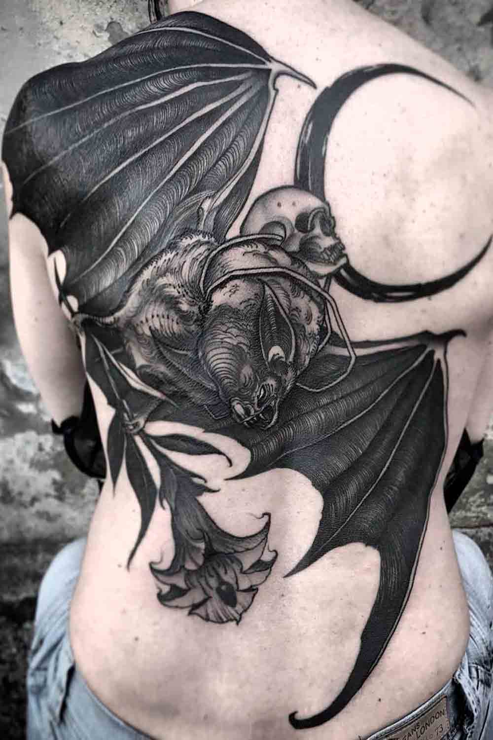 Tatuagens-femininas-nas-costas-13 