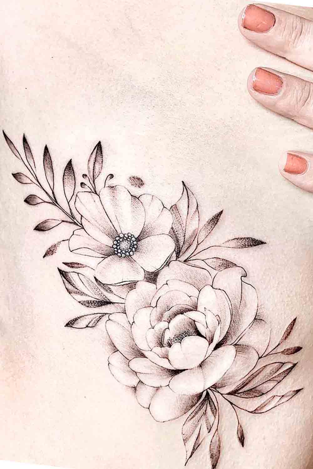 90 Fotos de tatuagens femininas na costela para se inspirar - Fotos e  Tatuagens