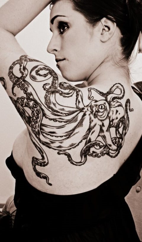 Tatuagens-femininas-no-ombro-8-1 