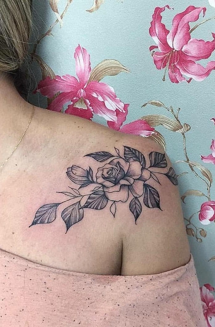Featured image of post Tatuagem Feminina No Bra o Delicada Rosa As tatuagens femininas 2019 trazem t cnicas e estilos bem diferentes