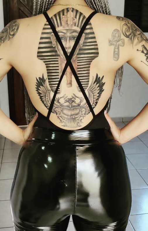 tatuagens-femininas-nas-costas-26 