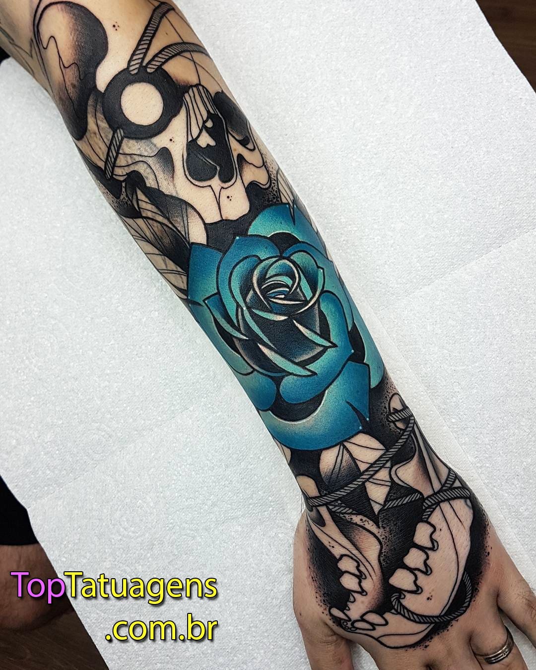 tatuagem-masculina-no-braço-50 