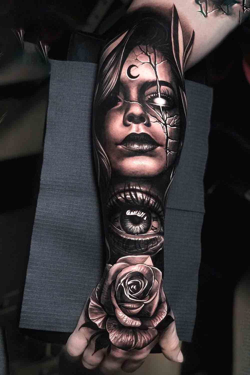tatuagem-no-antebraco-de-mulher-assustadora-e-rosa 