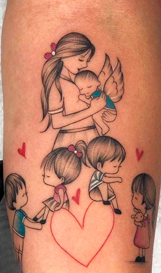 tatuagem-de-mae-com-os-filhos 