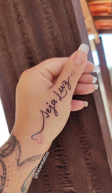 tatuagem-escrito-seja-luz 